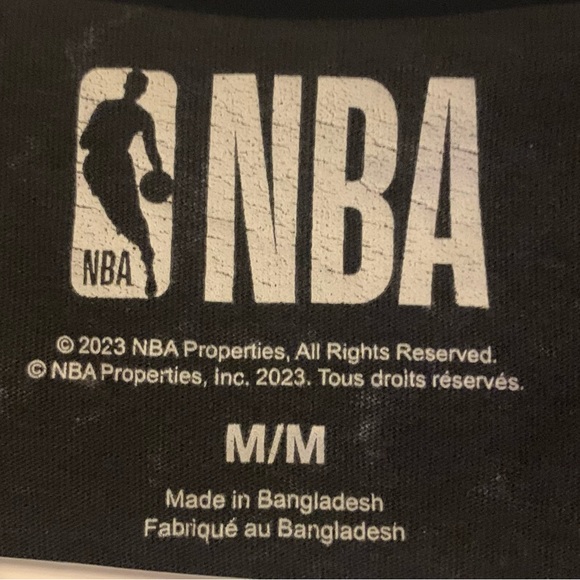 2 BUNDLE Toronto Raptors and Chicago Bulls Vintage graphic Tees. - Picture 6 of 6